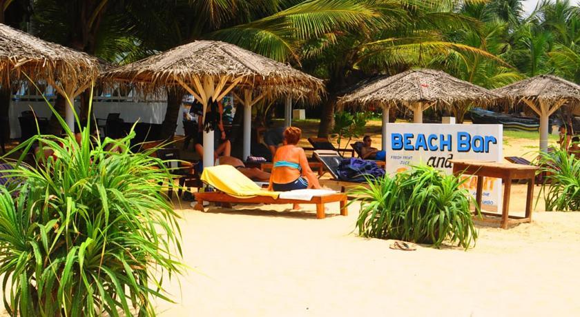 Lanka Beach Hotel Ettukala Bagian luar foto