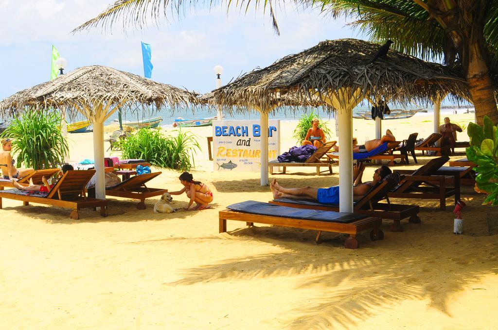 Lanka Beach Hotel Ettukala Bagian luar foto