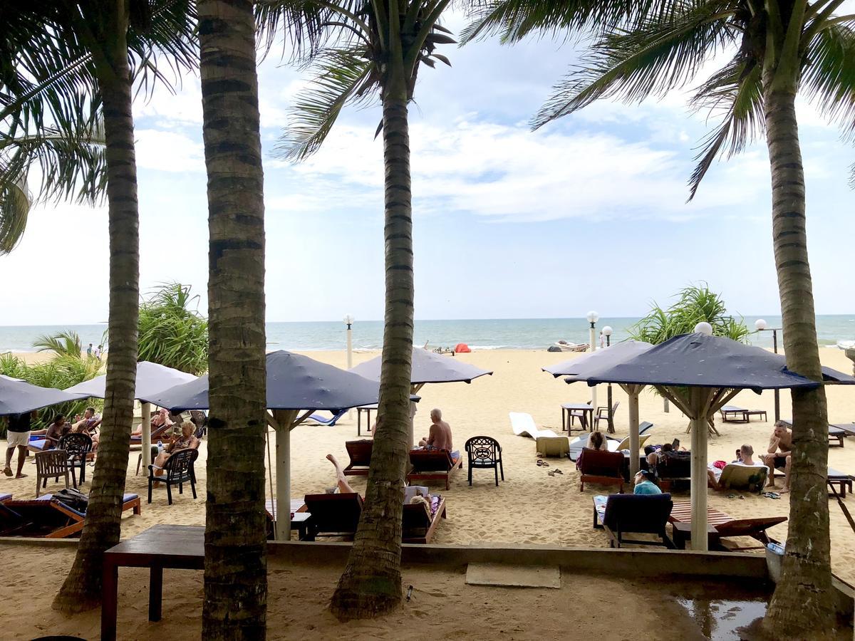 Lanka Beach Hotel Ettukala Bagian luar foto