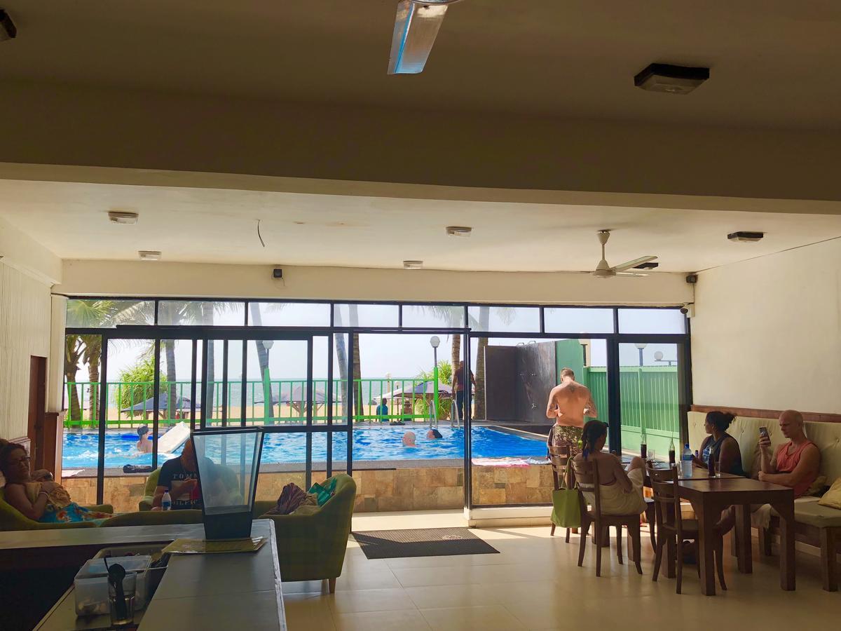 Lanka Beach Hotel Ettukala Bagian luar foto