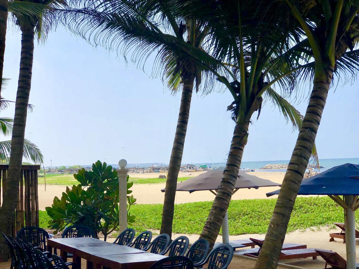 Lanka Beach Hotel Ettukala Bagian luar foto