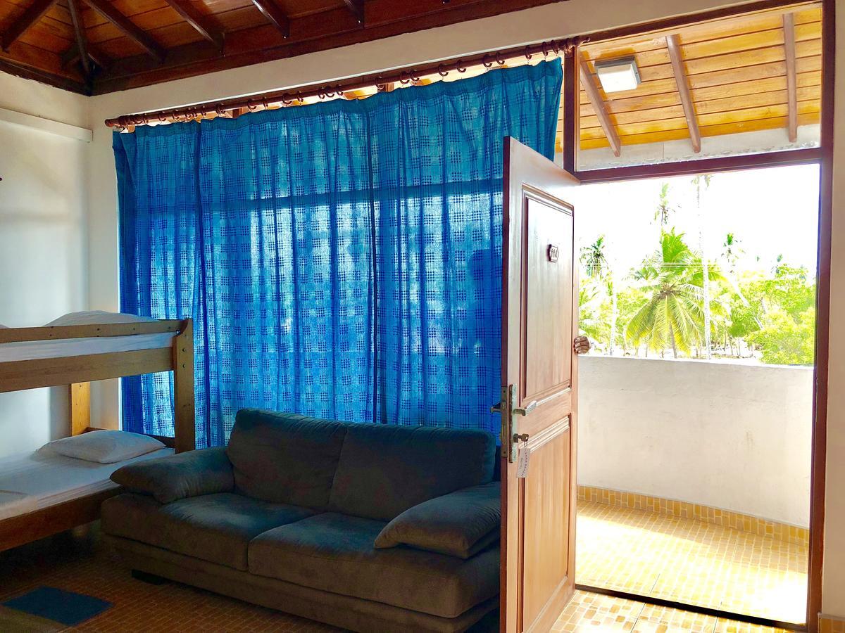 Lanka Beach Hotel Ettukala Bagian luar foto