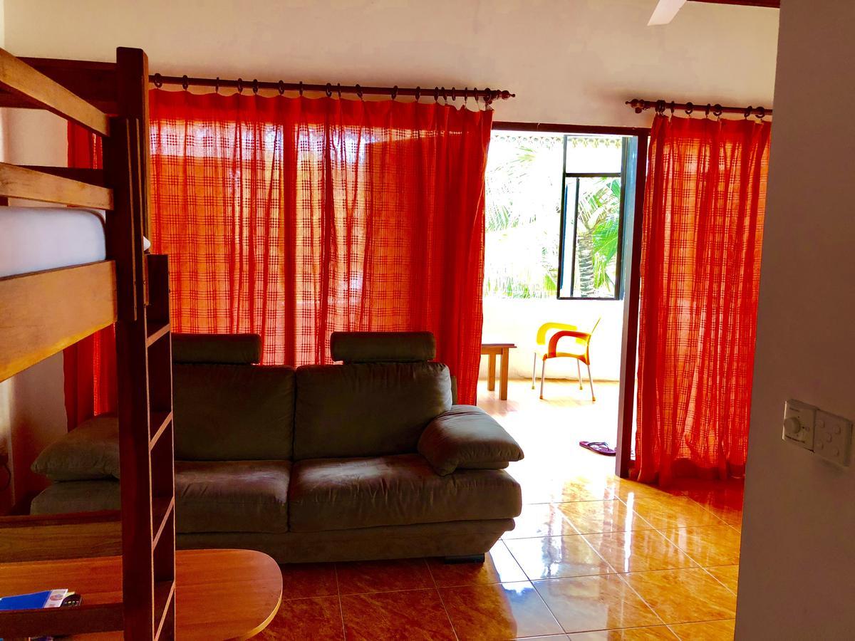Lanka Beach Hotel Ettukala Bagian luar foto