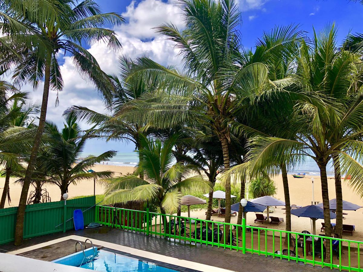 Lanka Beach Hotel Ettukala Bagian luar foto