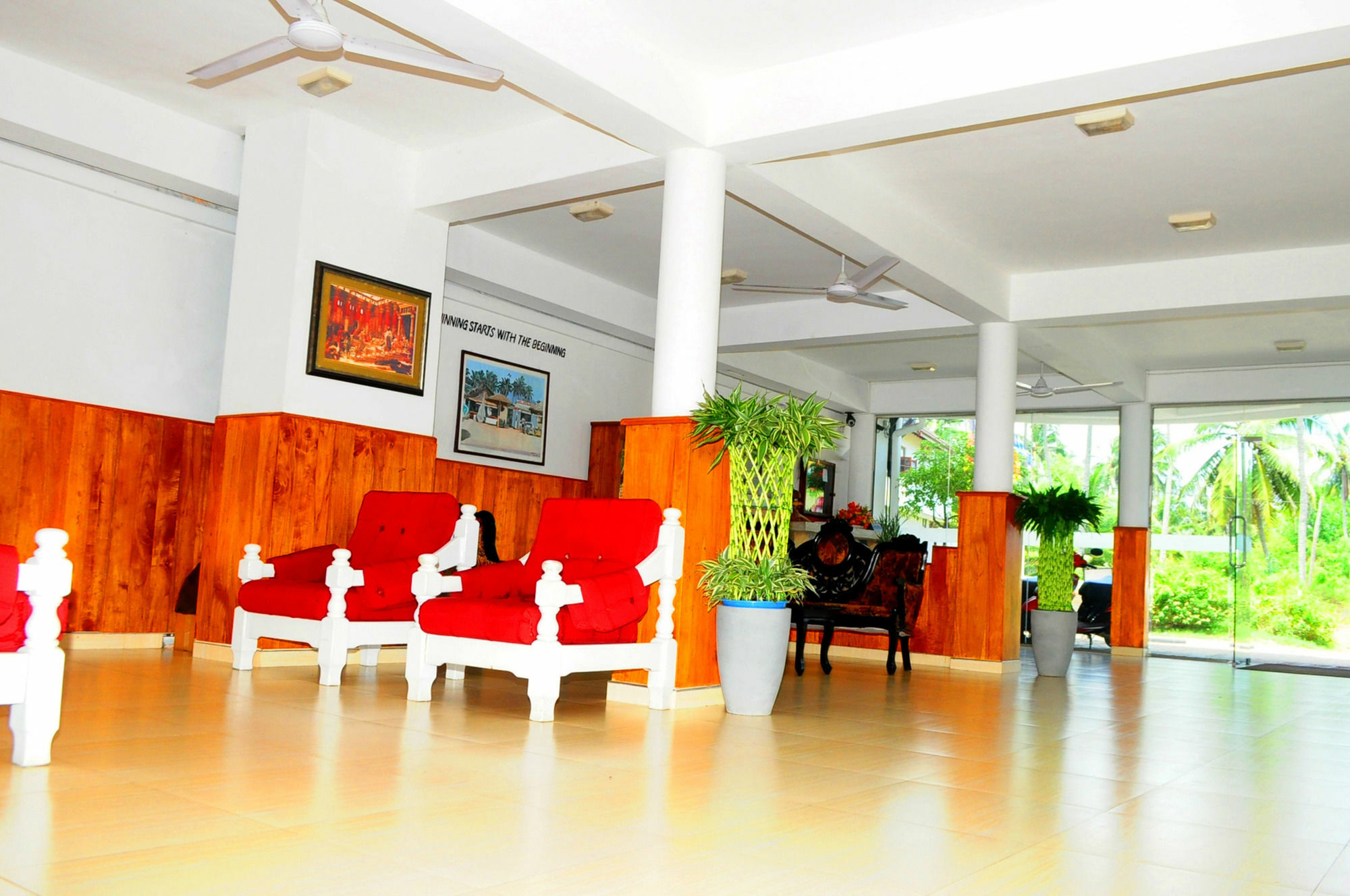 Lanka Beach Hotel Ettukala Bagian luar foto